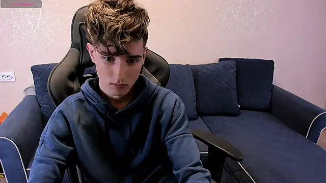 Snapshot of James_Mills chatting on 09-20-25, 07:48 James Mills online show from 09-20-25, 07:48