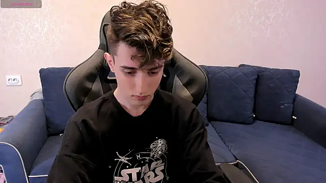 Snapshot of James_Mills chatting on 09-24-25, 08:34 James Mills online show from 09-24-25, 08:34