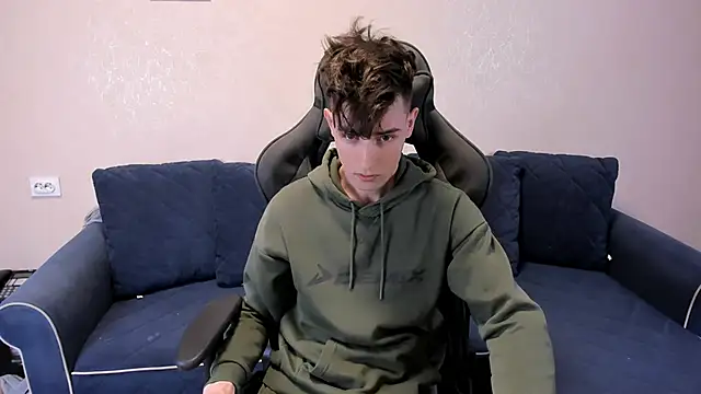 Snapshot of James_Mills chatting on 10-24-25, 06:37 James Mills online show from 10-24-25, 06:37