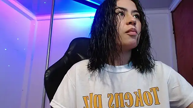 Martina1369 online show from 06-25-26, 06:45