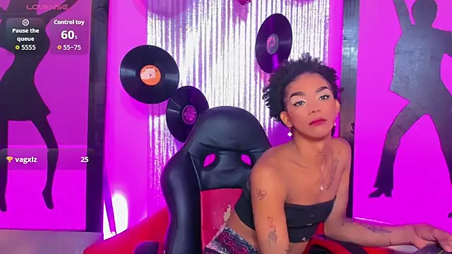 nickyminach  online show from 03-06-26, 07:43