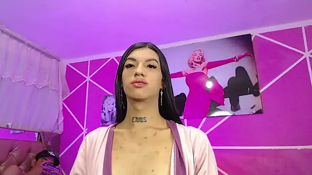 Snapshot of Ortegakim chatting on 03-06-25, 08:19 Ortegakim online show from 03-06-25, 08:19