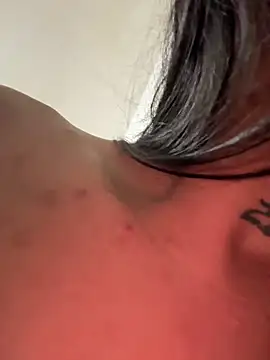 Snapshot of Ortegakim chatting on 11-27-25, 01:40 Ortegakim online show from 11-27-25, 01:40