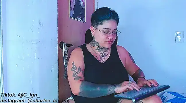 Snapshot of Techno_420_ chatting on 01-16-25, 08:11 Techno 420 online show from 01-16-25, 08:11