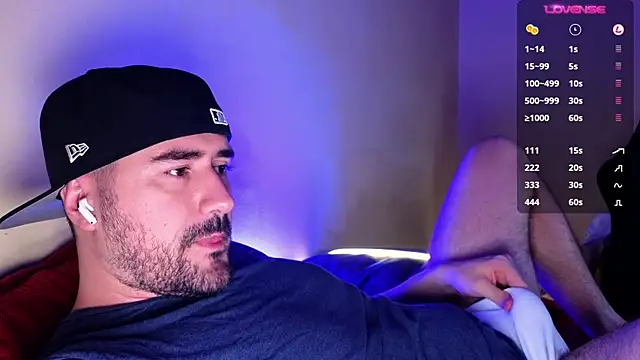 DominantTheo online show from 12-19-24, 03:07