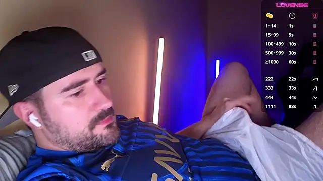 Snapshot of DominantTheo chatting on 05-16-26, 03:14 DominantTheo online show from 05-16-26, 03:14