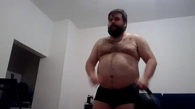Snapshot of Superbearc89 chatting on 04-17-26, 08:56 Superbearc89 online show from 04-17-26, 08:56