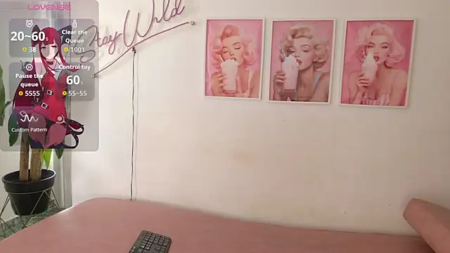 Adele LatinLady online show from 07-29-26, 08:51