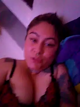 Snapshot of Juanavic chatting on 12-07-24, 01:47 Juanavic online show from 12-07-24, 01:47