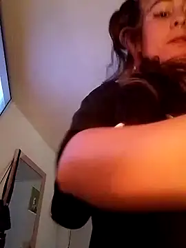 Snapshot of Juanavic chatting on 12-08-24, 07:43 Juanavic online show from 12-08-24, 07:43