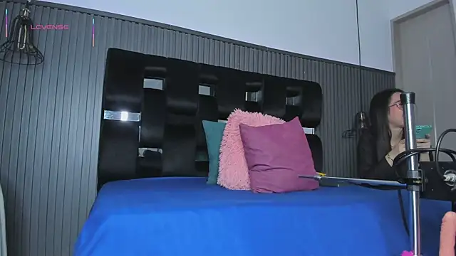 levana1 online show from 10-23-25, 02:00