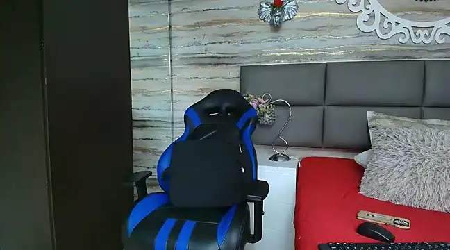 oliver  brown online show from 03-11-25, 08:31