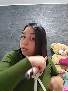 Snapshot of LizzRouse chatting on 01-14-26, 06:02 LizzRouse online show from 01-14-26, 06:02