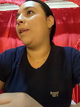 Snapshot of LizzRouse chatting on 02-05-26, 11:37 LizzRouse online show from 02-05-26, 11:37