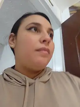 Snapshot of LizzRouse chatting on 02-15-26, 12:36 LizzRouse online show from 02-15-26, 12:36