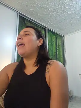 Snapshot of LizzRouse chatting on 03-10-26, 07:08 LizzRouse online show from 03-10-26, 07:08