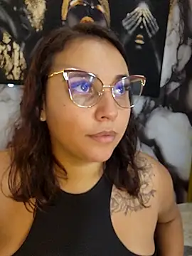 LizzRouse online show from 04-25-26, 09:23