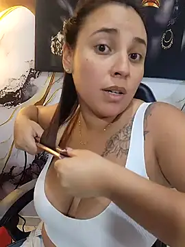 LizzRouse online show from 07-18-26, 08:56