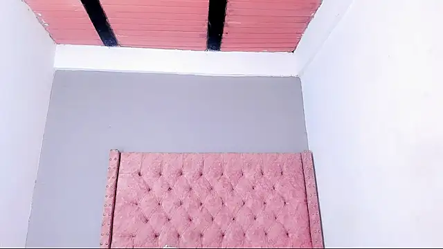little tsgirl  online show from 05-11-26, 02:45