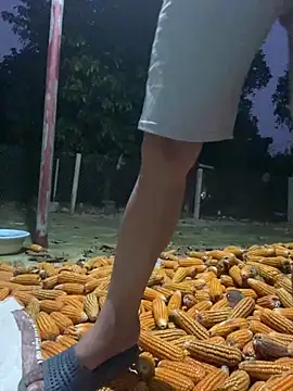 Snapshot of Naughty--asian chatting on 03-09-25, 02:10 Naughty--asian online show from 03-09-25, 02:10