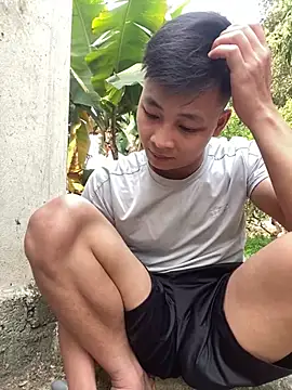 Snapshot of Naughty--asian chatting on 03-23-25, 08:37 Naughty--asian online show from 03-23-25, 08:37