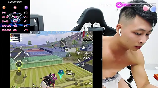 Snapshot of Naughty--asian chatting on 10-18-25, 02:18 Naughty--asian online show from 10-18-25, 02:18