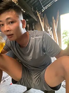 Snapshot of Naughty--asian chatting on 10-19-25, 06:58 Naughty--asian online show from 10-19-25, 06:58