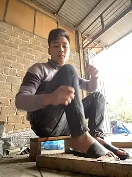 Snapshot of Naughty--asian chatting on 01-08-26, 02:14 Naughty--asian online show from 01-08-26, 02:14