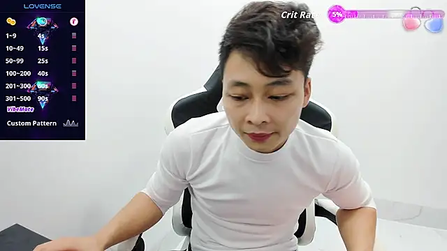 Snapshot of Naughty--asian chatting on 02-08-26, 04:05 Naughty--asian online show from 02-08-26, 04:05