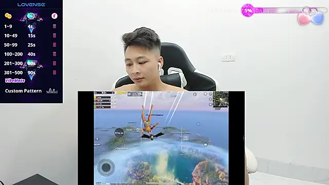 Snapshot of Naughty--asian chatting on 03-08-26, 02:21 Naughty--asian online show from 03-08-26, 02:21