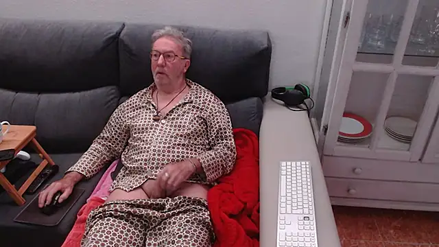 Nudelschwanz online show from 02-18-25, 05:09