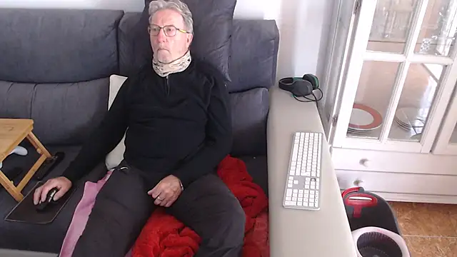 Nudelschwanz online show from 02-23-25, 11:44