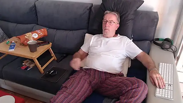 Nudelschwanz online show from 03-11-25, 04:07