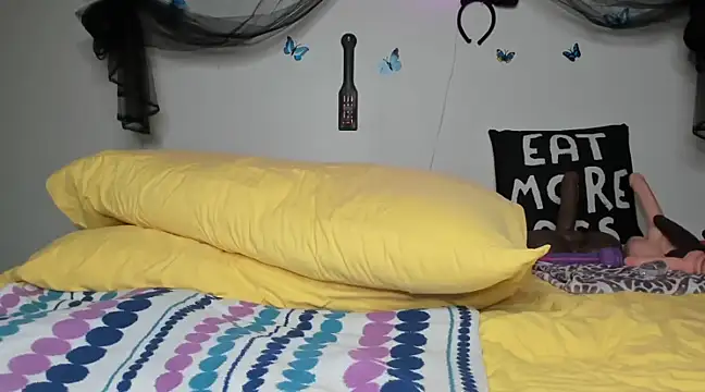 Snapshot of ThickAssRena chatting on 02-04-25, 10:13 ThickAssRena online show from 02-04-25, 10:13