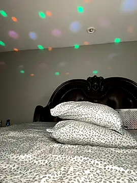 Snapshot of ThickAssRena chatting on 10-05-25, 07:07 ThickAssRena online show from 10-05-25, 07:07