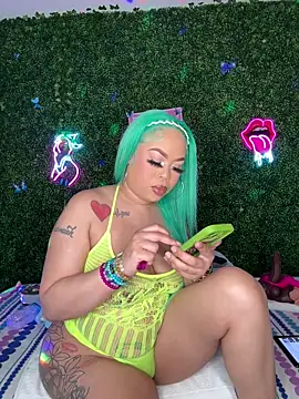 Snapshot of ThickAssRena chatting on 02-27-26, 08:25 ThickAssRena online show from 02-27-26, 08:25