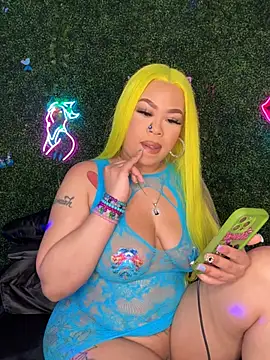 Snapshot of ThickAssRena chatting on 03-11-26, 08:09 ThickAssRena online show from 03-11-26, 08:09