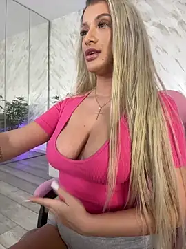 SinwithAmy online show from 12-17-25, 04:57