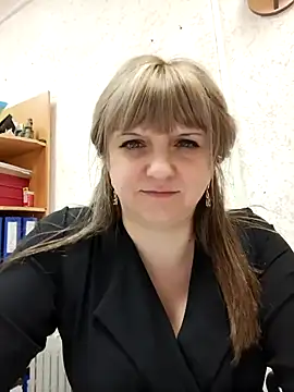Snapshot of Office_Albertina chatting on 01-14-25, 10:02 Office Albertina online show from 01-14-25, 10:02