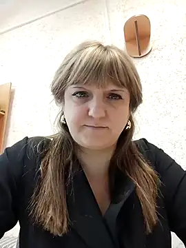 Snapshot of Office_Albertina chatting on 01-22-25, 01:31 Office Albertina online show from 01-22-25, 01:31