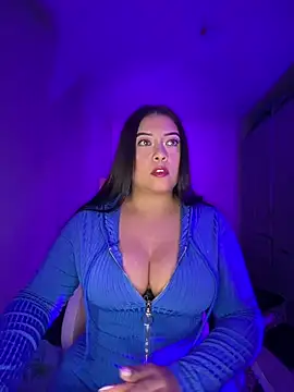 cami ortiz   online show from 07-23-26, 05:38