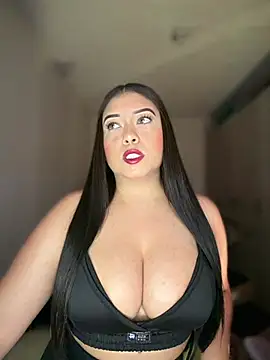 cami ortiz   online show from 07-26-26, 09:43