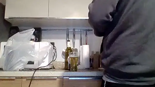 Snapshot of woww791 chatting on 11-05-25, 07:58 woww791 online show from 11-05-25, 07:58