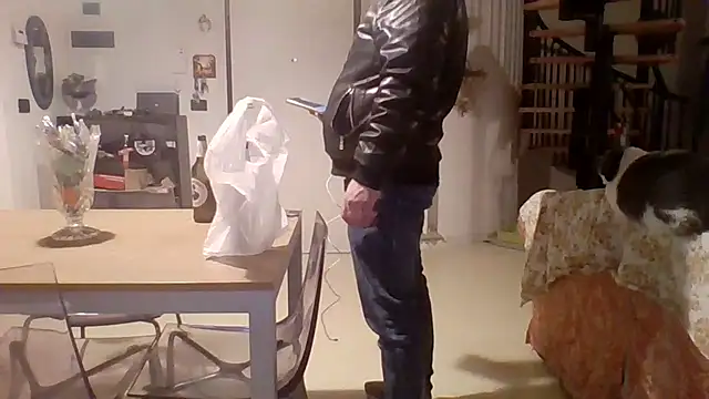 Snapshot of woww791 chatting on 11-14-25, 09:02 woww791 online show from 11-14-25, 09:02