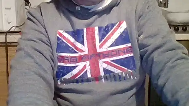 Snapshot of woww791 chatting on 11-25-25, 05:46 woww791 online show from 11-25-25, 05:46