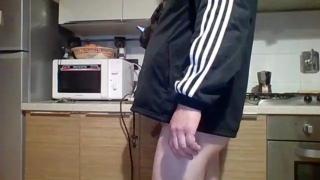 Snapshot of woww791 chatting on 12-18-25, 06:14 woww791 online show from 12-18-25, 06:14