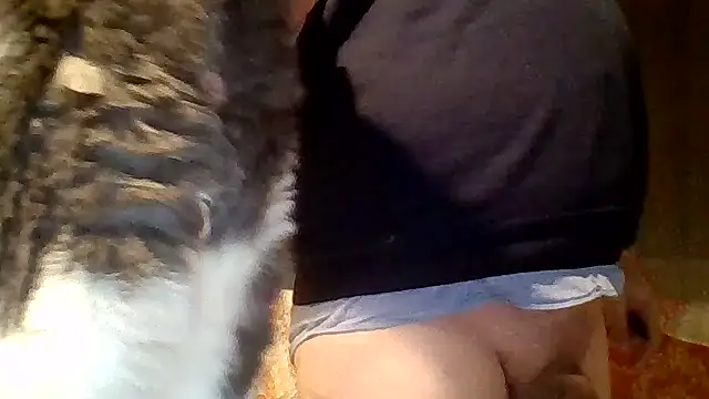 Snapshot of woww791 chatting on 12-22-25, 11:24 woww791 online show from 12-22-25, 11:24