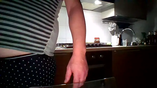 Snapshot of woww791 chatting on 02-01-26, 01:59 woww791 online show from 02-01-26, 01:59