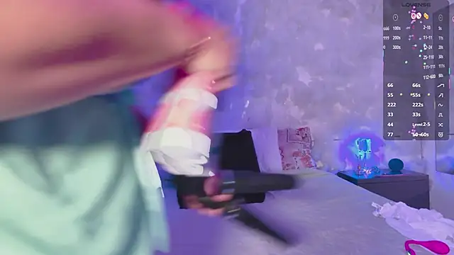 emmajohnss online show from 04-05-26, 03:47