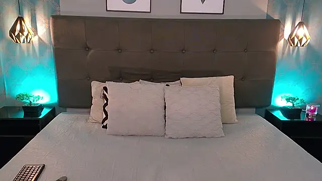 Snapshot of Madisonsmiith chatting on 03-18-25, 10:04 Madisonsmiith online show from 03-18-25, 10:04